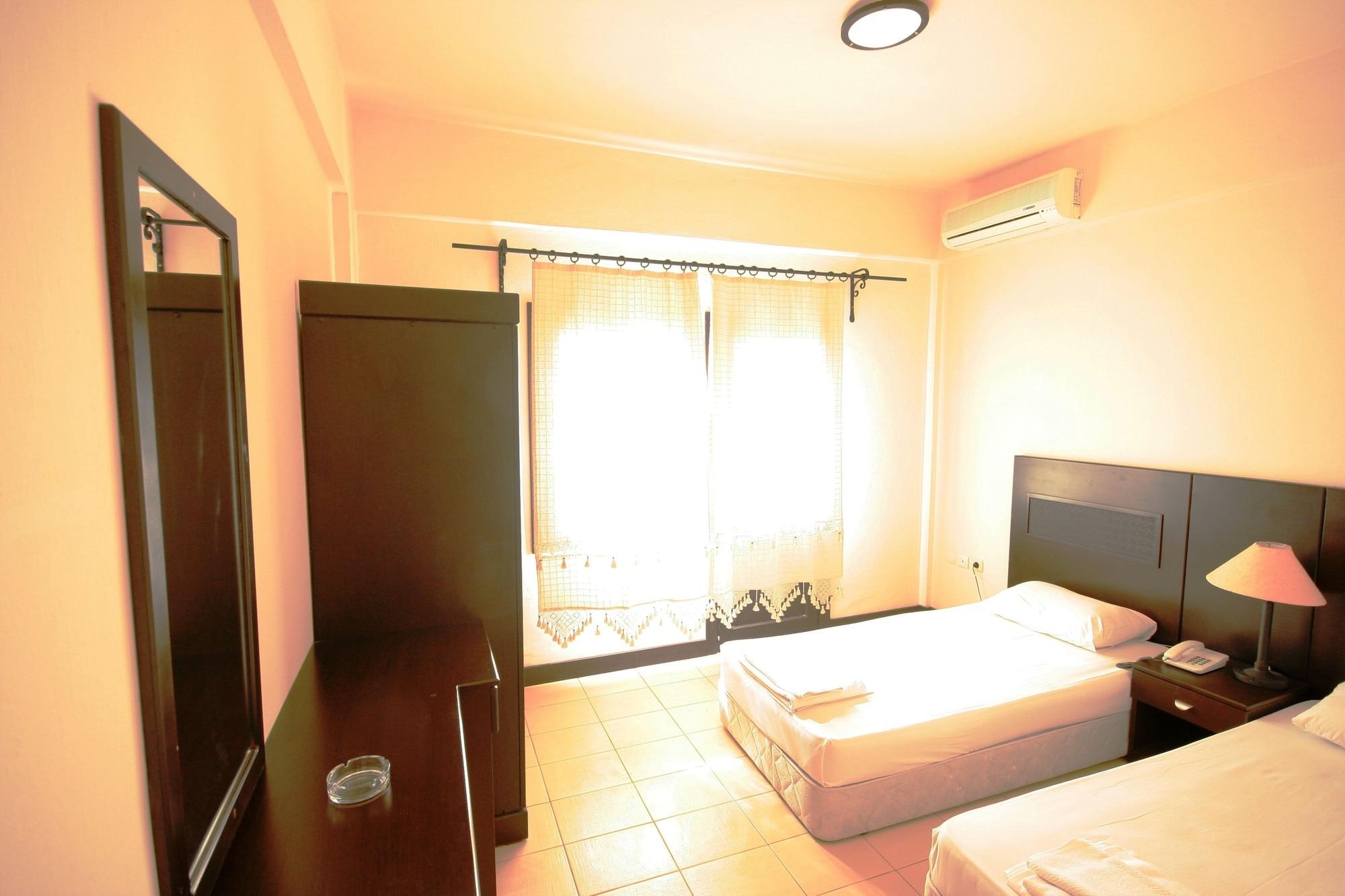 Safir Hotel Bitez Luaran gambar