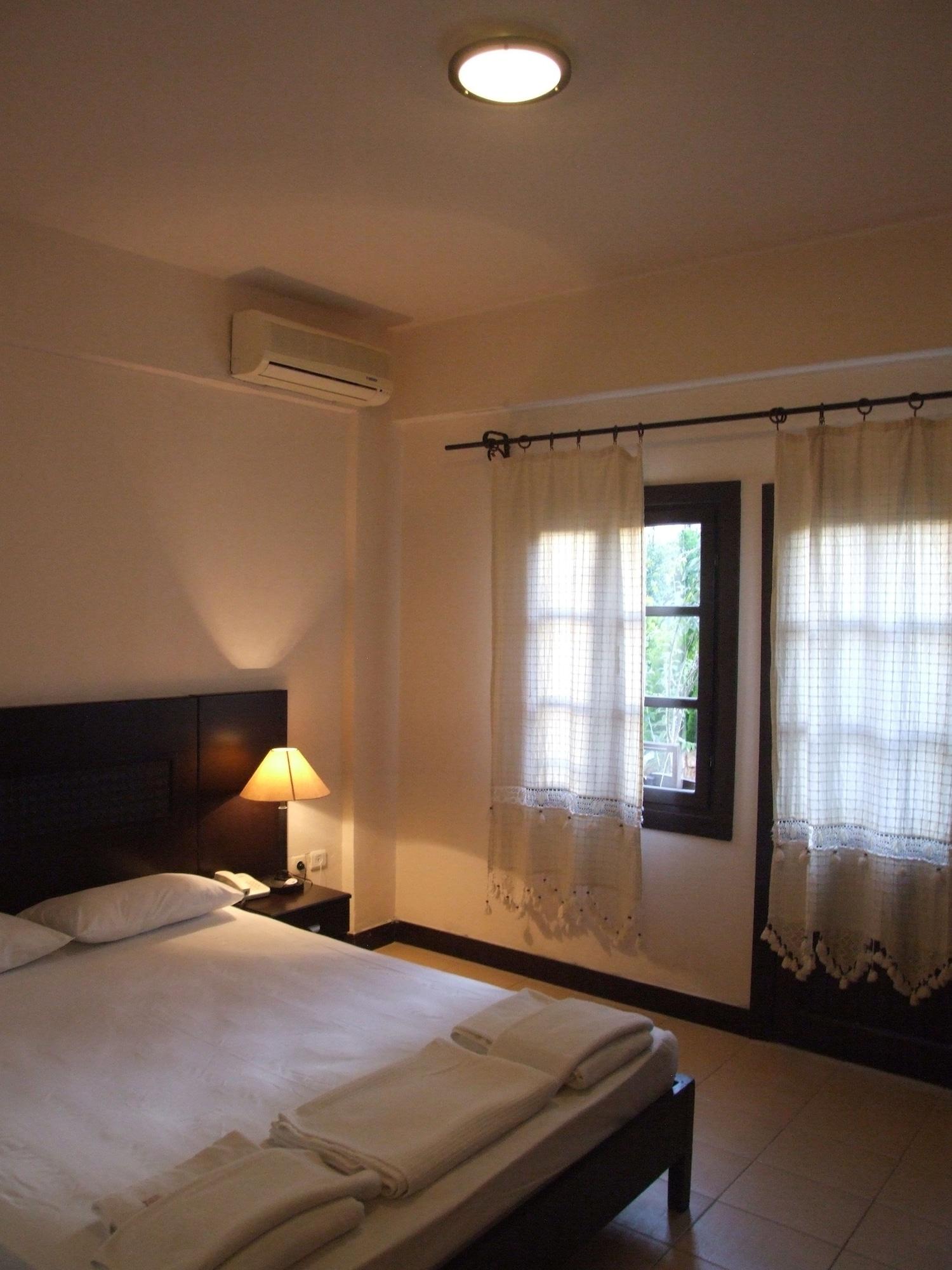 Safir Hotel Bitez Luaran gambar
